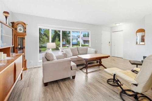 442 Queensland Place Se, Calgary, AB 