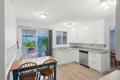 442 Queensland Place Se, Calgary, AB 