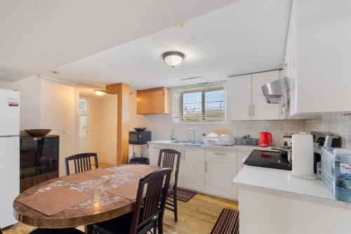 1527 46 Street Se, Calgary, AB 