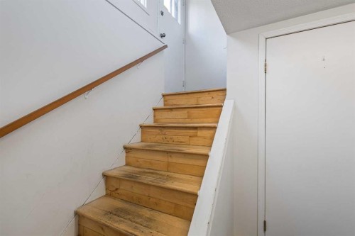 1527 46 Street Se, Calgary, AB 