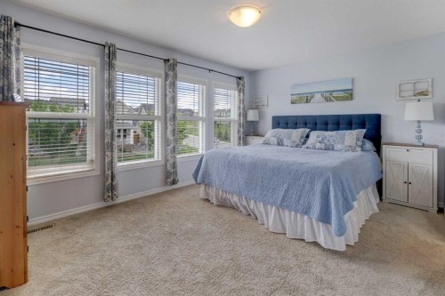 66 Heritage Boulevard, Cochrane, AB 