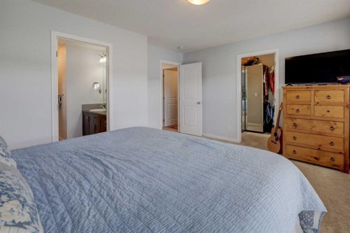 66 Heritage Boulevard, Cochrane, AB 