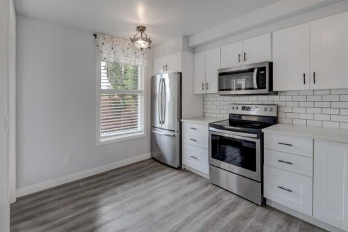 66 Heritage Boulevard, Cochrane, AB 