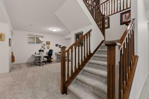 229 Elgin Estates Park Se, Calgary, AB 
