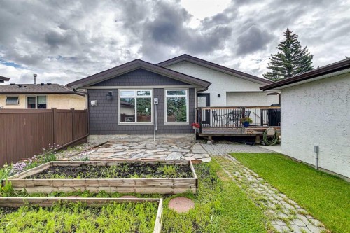 228 Brookgreen Drive Sw, Calgary, AB 