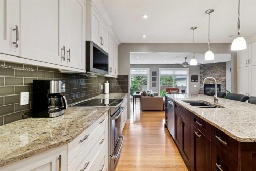 228 Brookgreen Drive Sw, Calgary, AB 