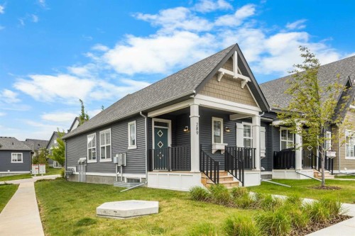 289 Lucas Avenue Nw, Calgary, AB - Outdoor