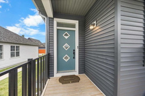289 Lucas Avenue Nw, Calgary, AB - Outdoor With Exterior