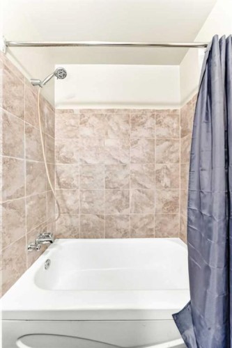 416/418 33 Avenue Ne, Calgary, AB 