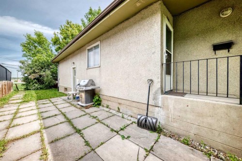 416/418 33 Avenue Ne, Calgary, AB 