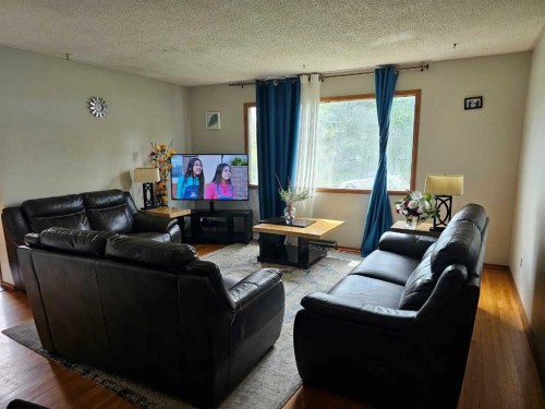 416/418 33 Avenue Ne, Calgary, AB 
