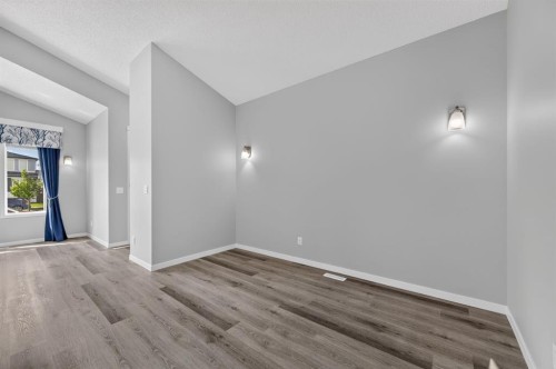 156 Belmont Boulevard Sw, Calgary, AB - Indoor Photo Showing Other Room