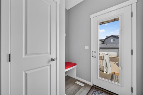 156 Belmont Boulevard Sw, Calgary, AB - Indoor Photo Showing Other Room