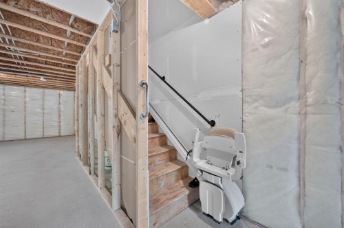 156 Belmont Boulevard Sw, Calgary, AB - Indoor Photo Showing Other Room