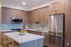 1212-47 Creekview Gardens Gardens SW Calgary, AB T2X 6K7
