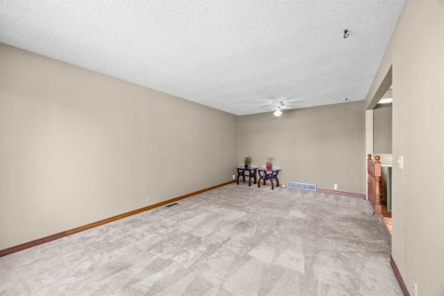 60 Ogmoor Crescent Se, Calgary, AB 
