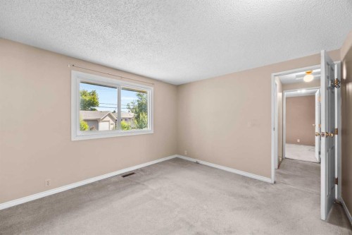 60 Ogmoor Crescent Se, Calgary, AB 