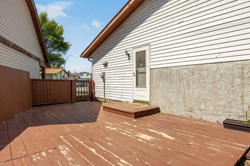 60 Ogmoor Crescent Se, Calgary, AB 