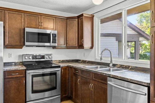 60 Ogmoor Crescent Se, Calgary, AB 