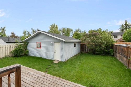 259 Woodside Circle Sw, Calgary, AB 