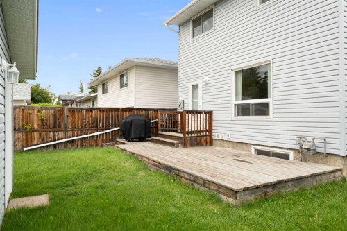 259 Woodside Circle Sw, Calgary, AB 