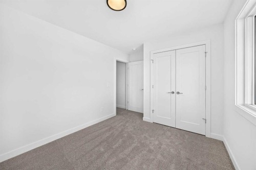 18 Tillotson Downs, Okotoks, AB 