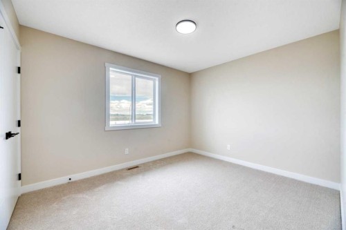 112 Lakewood Crescent, Strathmore, AB 