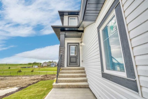 112 Lakewood Crescent, Strathmore, AB 
