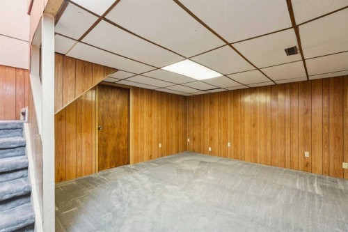 32 Castleglen Way Ne, Calgary, AB 