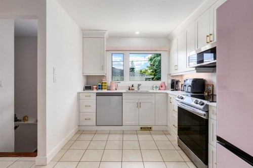 9559 Assiniboine Road Se, Calgary, AB 