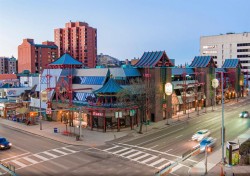210,212,216-328 Centre Street SE Calgary, AB T2P 0S4