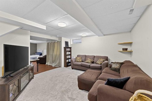 121 Prestwick Park Se, Calgary, AB 