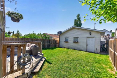 121 Prestwick Park Se, Calgary, AB 