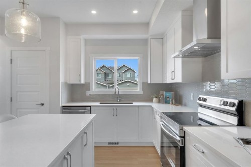 416 Lewiston Landing Ne, Calgary, AB 
