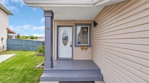 187 Coral Springs Circle Ne, Calgary, AB 