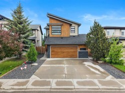 26 Walden Court SE Calgary, AB T2X 0N8