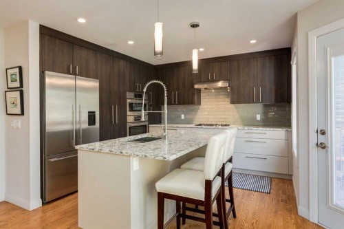 37 Douglasview Circle Se, Calgary, AB 