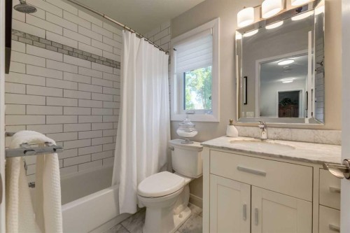 37 Douglasview Circle Se, Calgary, AB 