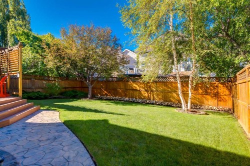 37 Douglasview Circle Se, Calgary, AB 
