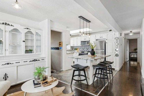 63 Hogarth Crescent Sw, Calgary, AB 