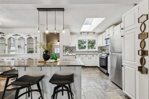 63 Hogarth Crescent Sw, Calgary, AB 