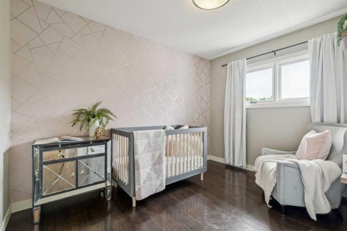 63 Hogarth Crescent Sw, Calgary, AB 