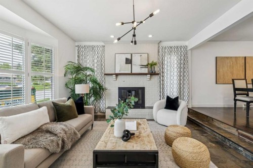63 Hogarth Crescent Sw, Calgary, AB 