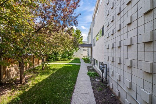104-8607 Elbow Drive Sw, Calgary, AB 