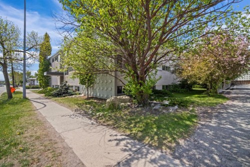 104-8607 Elbow Drive Sw, Calgary, AB 