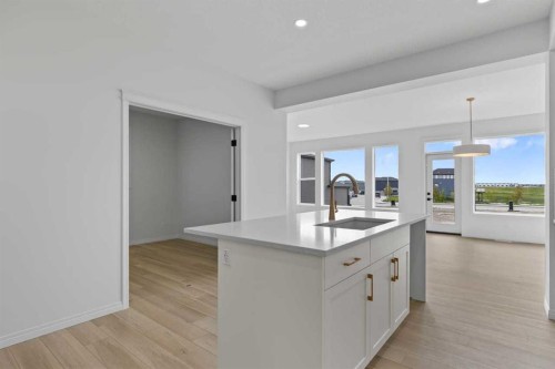 138 Corner Glen Square Ne, Calgary, AB 