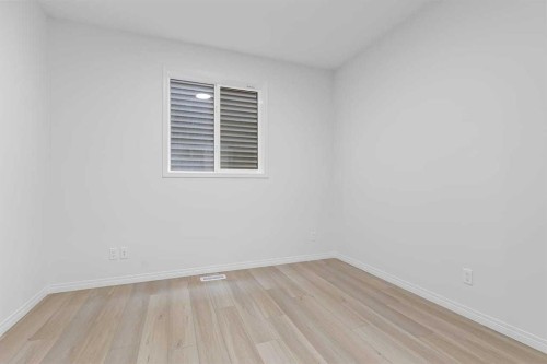 138 Corner Glen Square Ne, Calgary, AB 