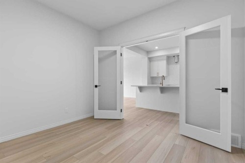 138 Corner Glen Square Ne, Calgary, AB 