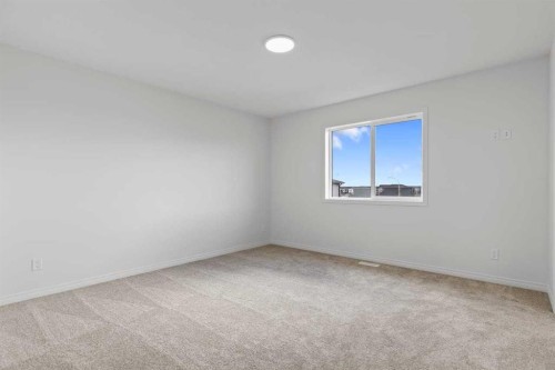 138 Corner Glen Square Ne, Calgary, AB 
