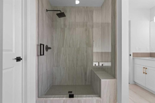 138 Corner Glen Square Ne, Calgary, AB 